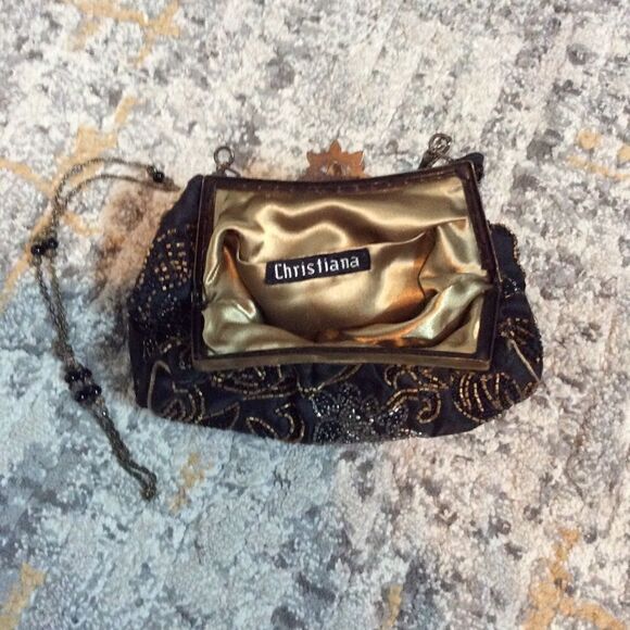 CHRISTIANA BEADED EVENING BAG W/FLOWER CLASP! EUC! - Picture 5 of 5